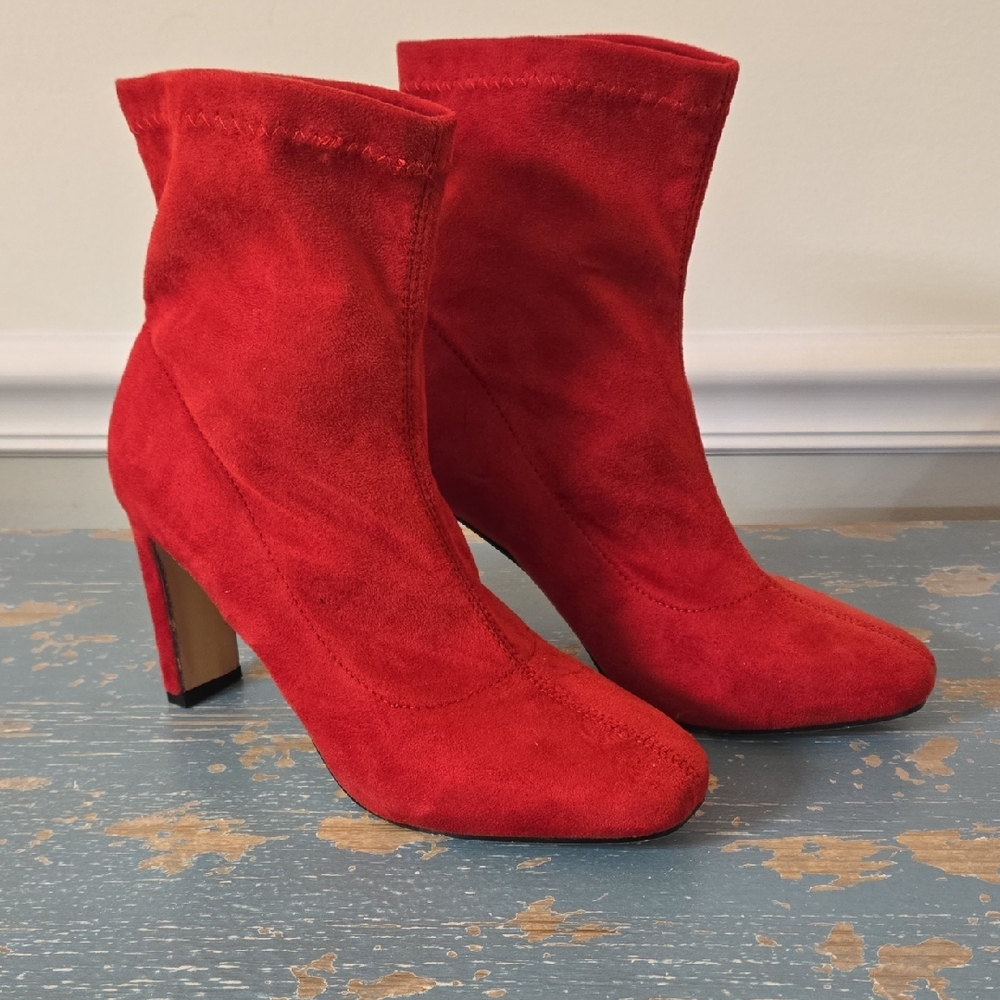 Elegant Red Faux Suede Heeled Boots